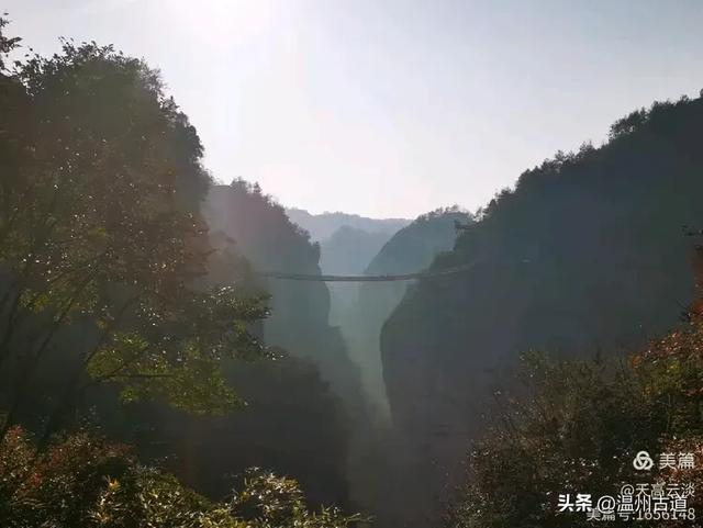 这处以丹霞地貌而闻名的名胜奇观，风光奇绝值得一去！