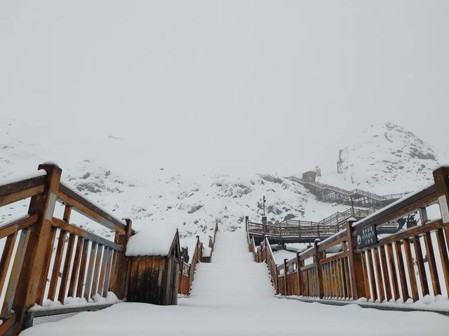 今天,丽江下雪啦