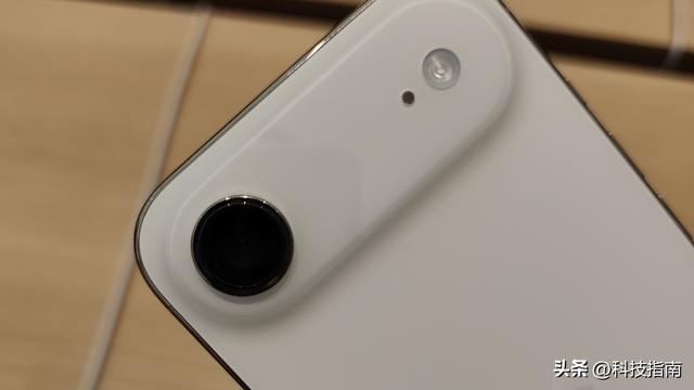 库克直播 5.5毫米+eSIM iPhone Air的每一处都是对安卓的降维打击