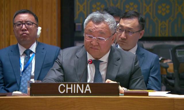 美方刚挂电话，高市早苗通告全球；中方致电联合国，出兵条件确认