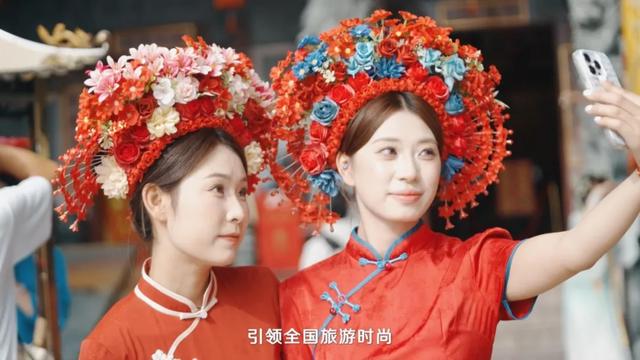 丰泽区长林清伏向您发出邀约：来丰泽，游蟳埔，寻找最美的你！