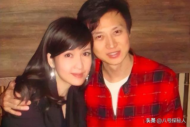 被戴8次绿帽子，3次被捉奸在床，这就是我们“玉女”守卫的爱情？