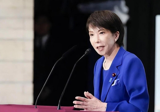 高市早苗对华正式“宣战	”！马克龙转头背叛日本，特朗普告示全球