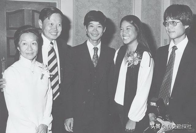 杨振宁发妻杜致礼有多美？1949年在美国的留影，22岁的她气质不凡
