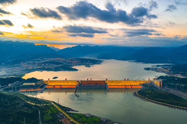 长江存储全球份额逼近 10%，美智库都慌了，三星的垄断要被打破？