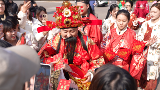 临沂花式闹元宵全攻略：灯会、赏花、优惠、演艺一键收藏！