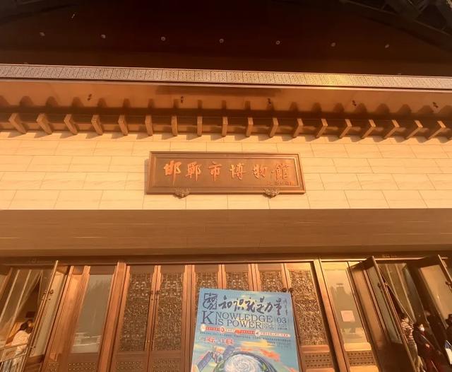 超走心！全网“带着杂志去旅行”打卡精选，藏着中国人的诗意与真知 ｜带着杂志去旅行