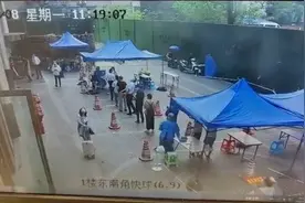 险砸路人！2年前成都曾发生过类似悲剧图片