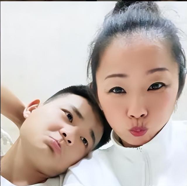 杭州女阿姨嫁给小21岁安徽小伙，婚姻维持4年，刚离婚就患乳腺癌