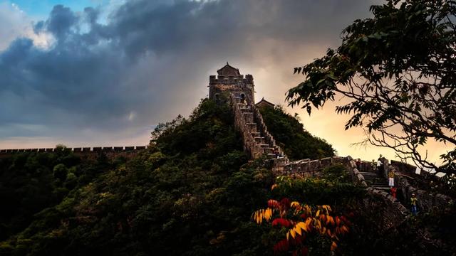 巨龙盘踞金山岭长城！