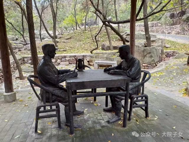 龚朝军 ▏游七步沟：在千年故事与红韵山水中，邂逅不期而遇的惊喜