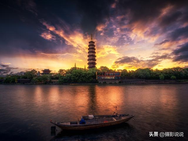 中国醉美地标集：贡嘎雪山、九寨沟、洱海、鸣沙山、万佛塔