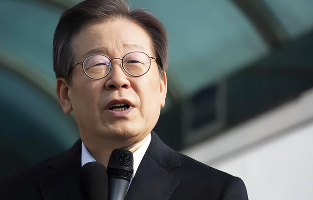 朝鲜对韩称呼变了！根本不给特朗普和李在明留面子？当着全世界的面，金与正送韩国一坏消息
