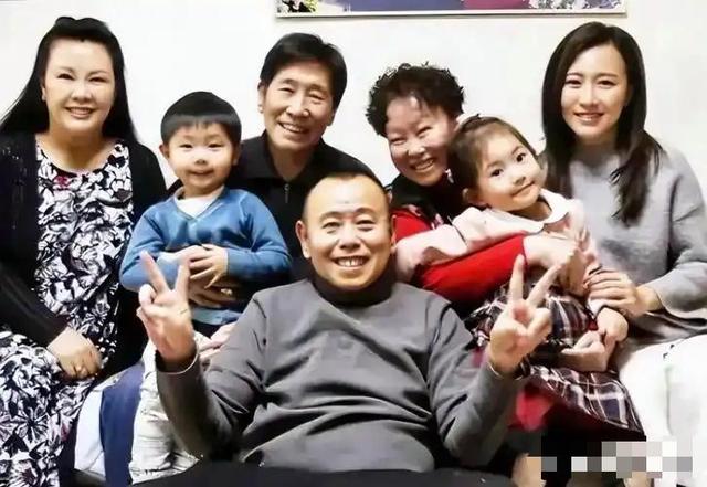 4个老婆，全家移民，享受正师级待遇，潘长江身上哪个标签是真的