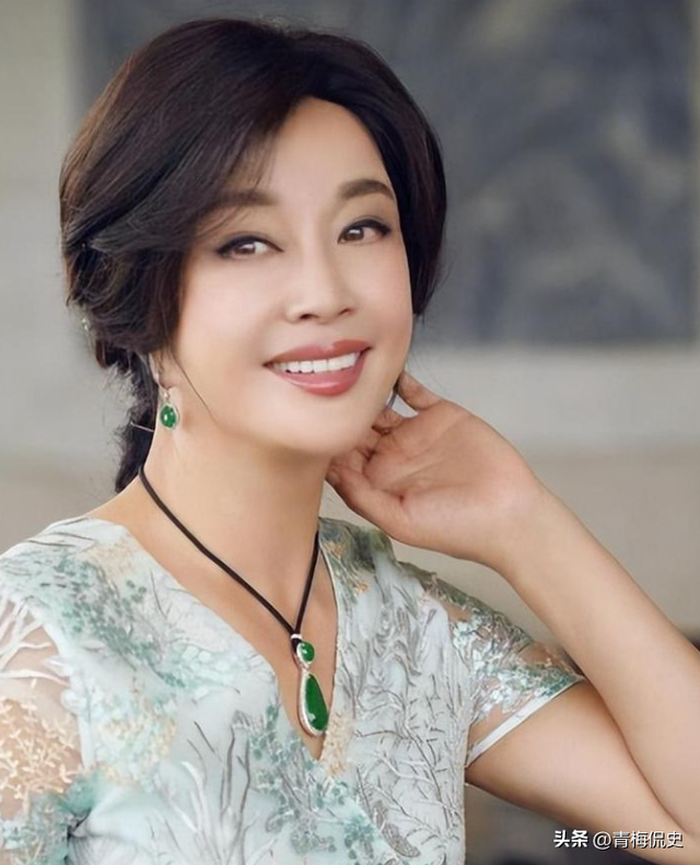 钱再多有什么用？75岁的“风流妖精”刘晓庆，已经走上另一条道路