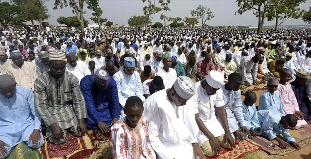 “基督徒”遭到屠杀，特朗普暴怒！下令“战争部”准备军事介入！