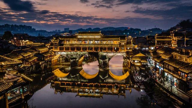 想玩点不一样，这个冬天，让我们去湘西过大年！