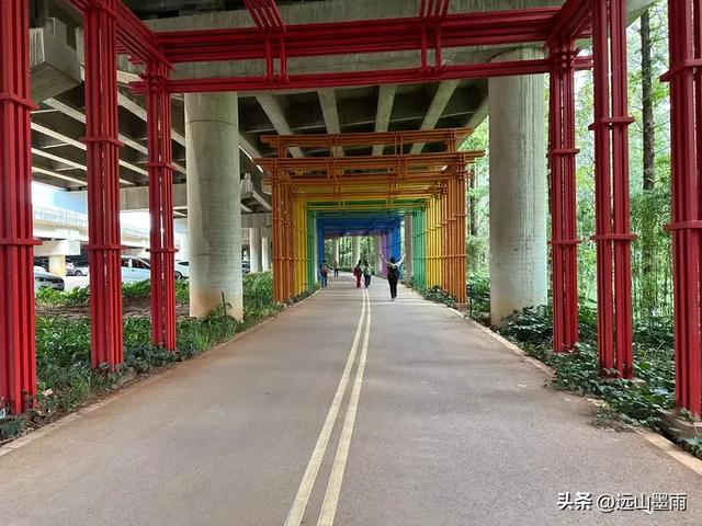 周末徒步，爬西山、走千步岩、过东风坝，我们在山水间快乐行走