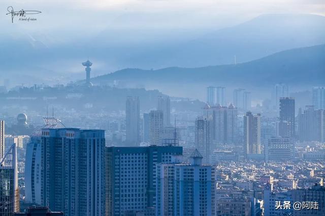 大理雄风塔的造型别致,是个可以360度观景的地标建筑