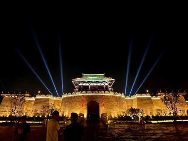 夜太阳灯光助力河南新密溱洧水城，唤醒千年梦境！
