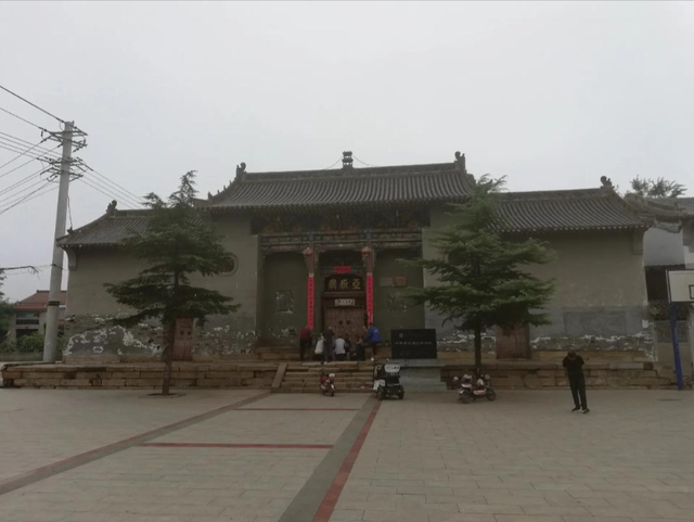 他是安徽省原副省长	，无私奉献了一生，享年92岁