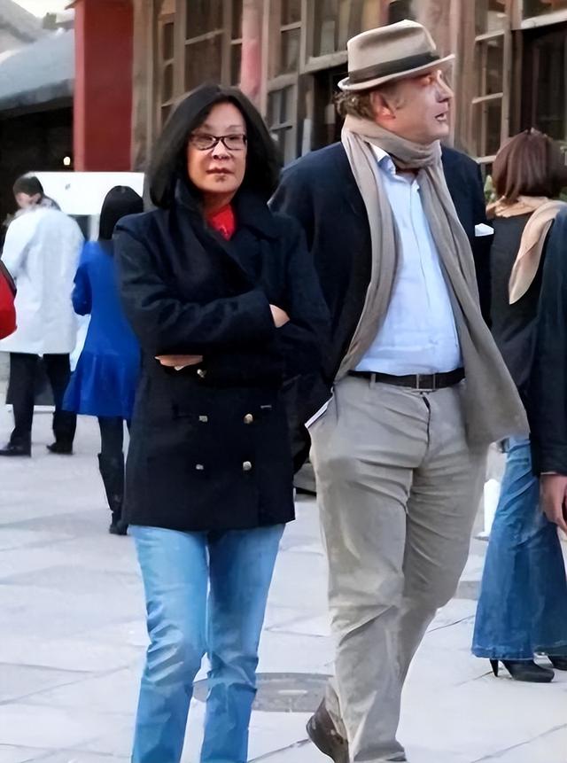 原来早已不是中国籍？事业巅峰远赴美国，被老外“玩腻”晚年回国