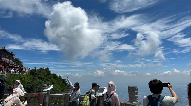 云作丝，风为引！登泰山“天界漫游”，把夏日浪漫全打包