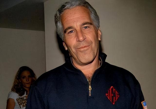 白宫已进入封锁状态，特朗普下令增兵	，拜登第一时间出面撇清关系