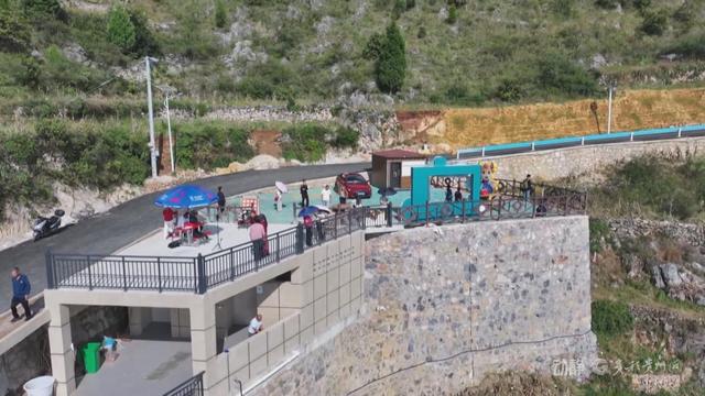 花江峡谷大桥：激活区域经济发展 重塑小镇繁华