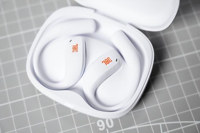 个性化运动装备 全天候佩戴体验 JBL ENDURANCE ZONE悦动圈耳机评测