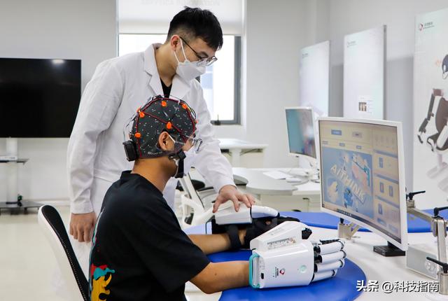 当意念能控制机器：中国脑机接口标准来了，下一个千亿赛道诞生？