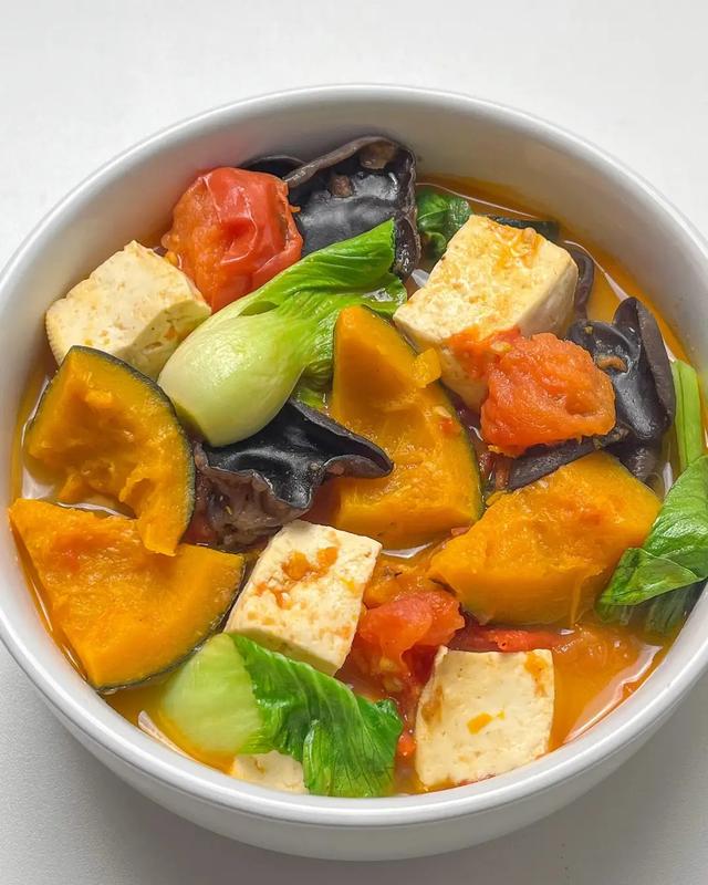 吃一斤它等于吃10只鸡，一降血脂、二降血糖、三降胆固醇	，要懂吃