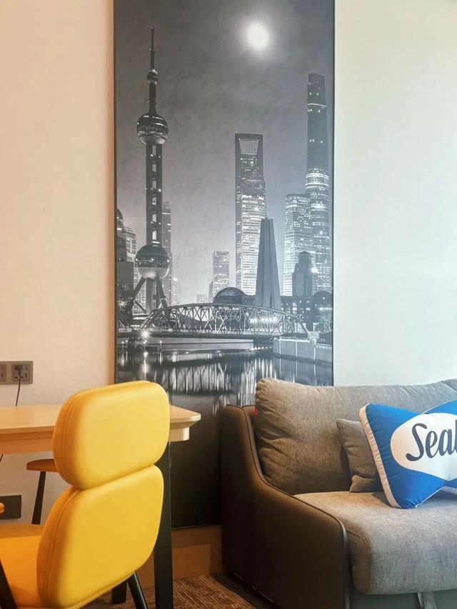 花1000块睡机场，是智商税还是人间值得？