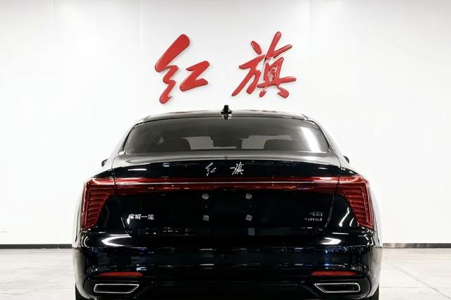 新款红旗H5现身，外观小幅调整，换装悬浮式中控大屏+电子怀挡