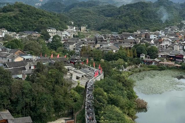青岩古镇:贵州的避暑胜地与历史瑰宝!