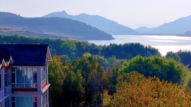 一起来看紫蒙湖秋日美景→
