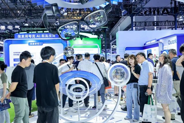 最“懂用户”的夸克，能否终结 AI 眼镜的“反人类”