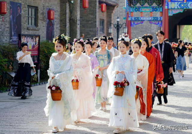 七夕限定！东阿中医药文化旅游区邀你 “鹊桥相会”，解锁浪漫与养生的双重惊喜！ #网络中国节 #齐鲁网络中国节