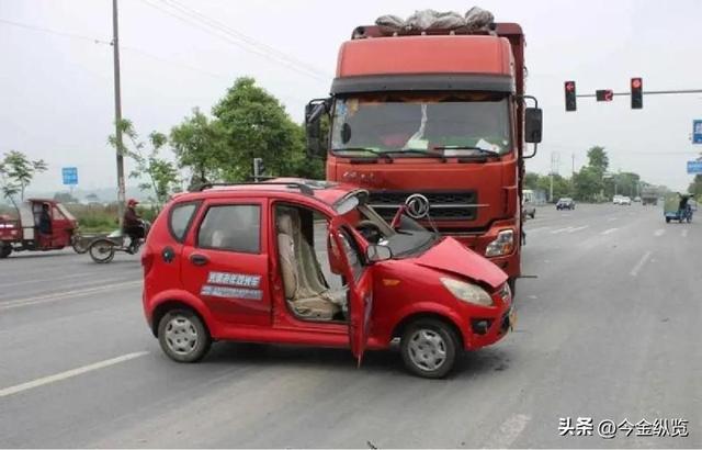 别再一禁了之！"老头乐"乱象背后，如何兼顾百姓需求与交通安全？