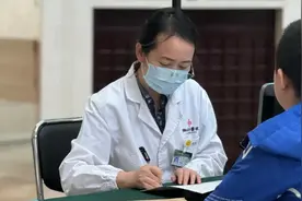 孩子长不高？多半脾肾两虚！一碗“助长强骨汤”，调好脾肾个头蹿图片