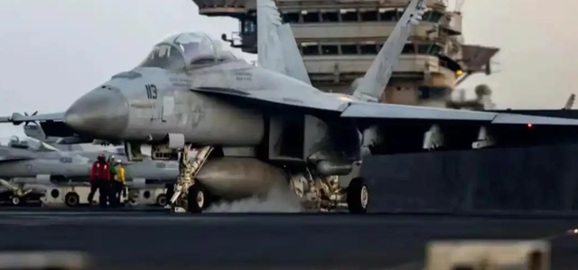 跌落、冲出	、被击落？美军战机漏洞百出接连坠毁	，丢人丢到全世界