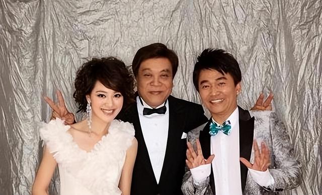 私生活炸裂、央视除名、陪睡疑云，她身上到底哪张标签是真的