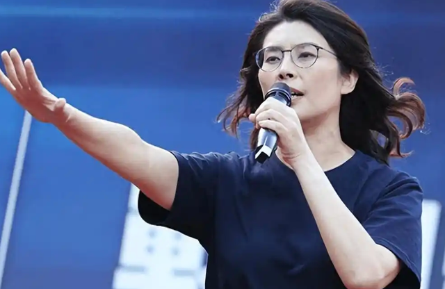 国民党主席位置坐稳，郑丽文摊牌了：两岸不回归和平，其他是侈谈