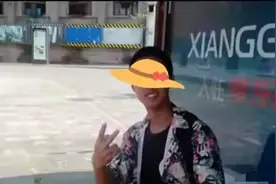 重庆21岁男子为爱殉情：跳江前，他给女友转了6.6万，并买了鲜花图片