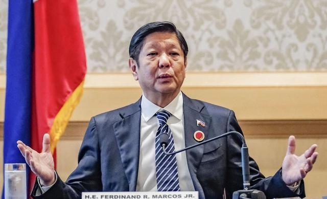 太突然了！菲律宾传来新消息，总统马科斯大惊失色，杜特尔特笑了