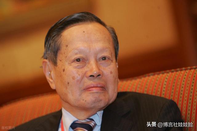 杨振宁留给中国科学的2大遗产