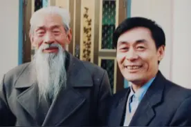 “活武松”何广位：生擒猛虎7只豹子230只，76岁能举700斤水泥板图片