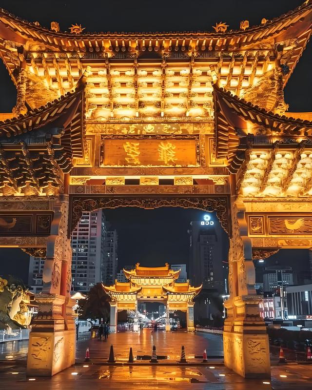 云南昆明被称为“春城”旅游，美食等你来哦