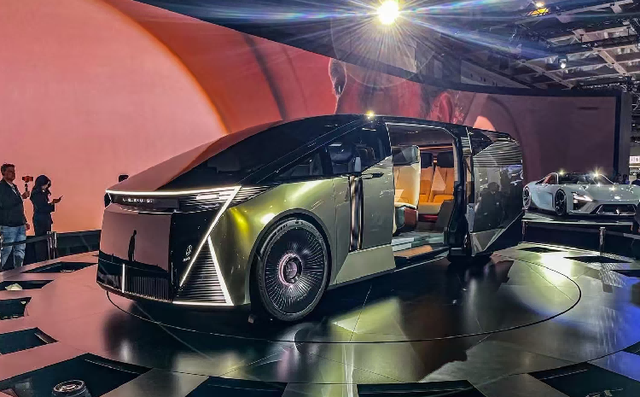 一场东京车展，看清日系车“多路径转型”的底牌