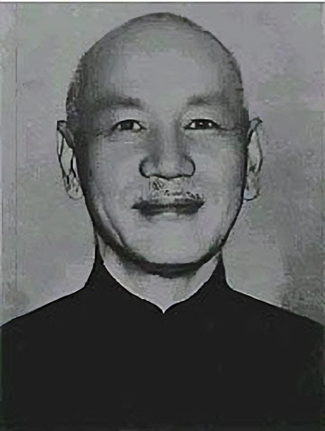 蒋介石临终前告诉蒋经国：我这一生只敬佩一人，畏惧两人!